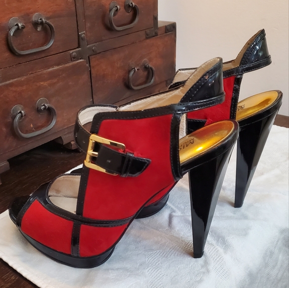 Michael Kors red and black art deco slingbacks - Picture 2 of 8